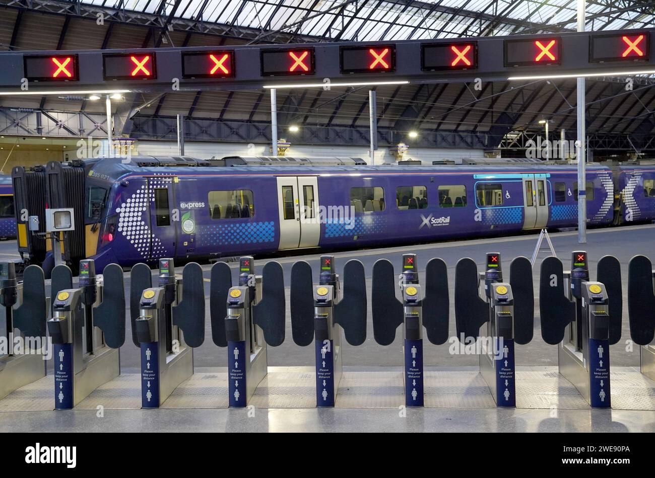 An empty Glasgow Queen Street as all trains are cancelled throughout ...