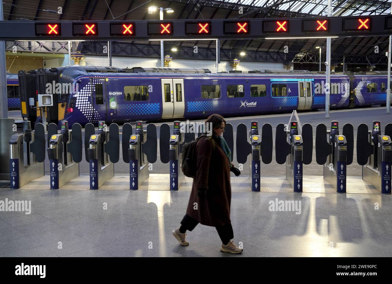 An empty Glasgow Queen Street as all trains are cancelled throughout ...