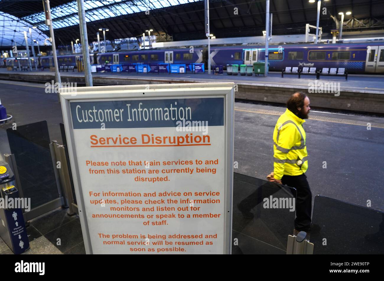 An empty Glasgow Queen Street as all trains are cancelled throughout ...