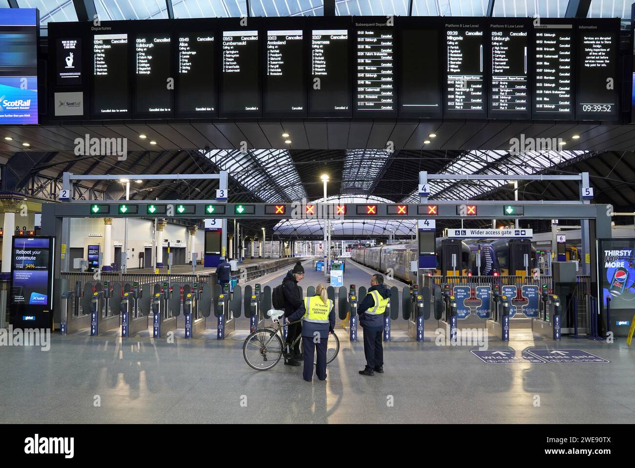 An empty Glasgow Queen Street as all trains are cancelled throughout ...