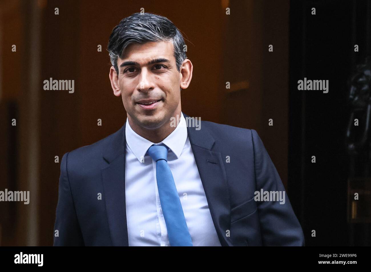 London UK 24th Jan 2024 Rishi Sunak MP Prime Minister Of The   London Uk 24th Jan 2024 Rishi Sunak Mp Prime Minister Of The United Kingdom Exits 10 Downing Street To Attend Prime Ministers Questions Pmqs At Parliament Today Credit Imageplotteralamy Live News 2WE99P6 