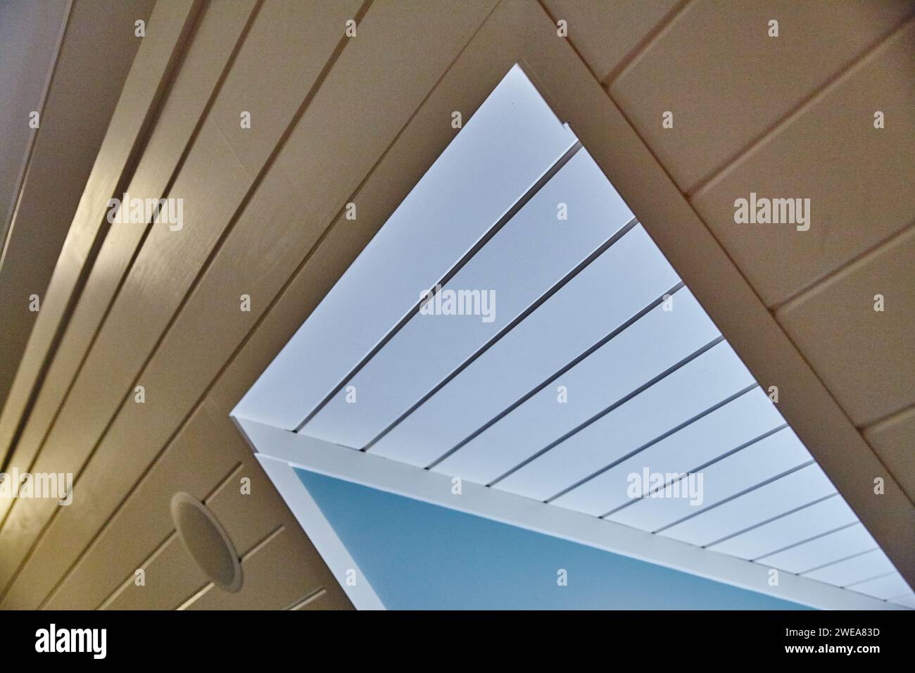 Modern architecture detail hi-res stock photography and images - Alamy