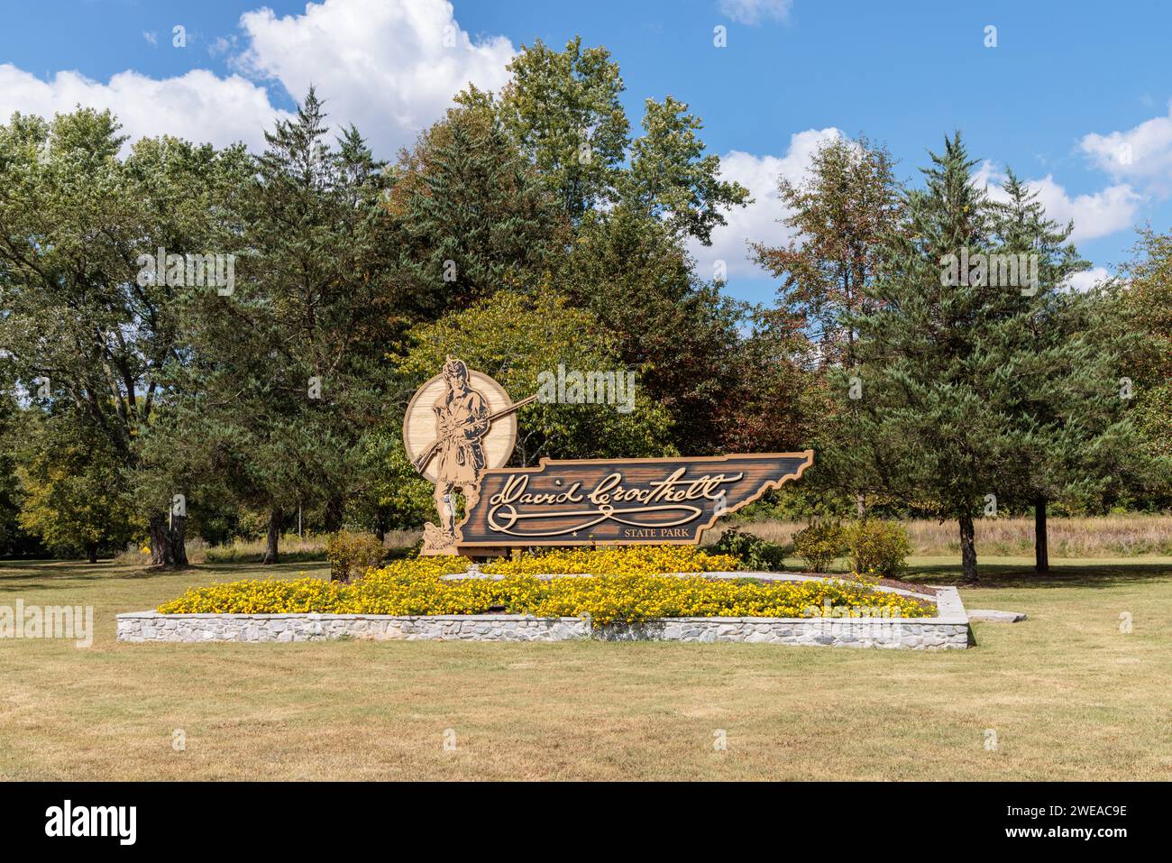 Sign at the entrance to David Crockett State Park in Lawrenceburg, Tennessee Stock Photo