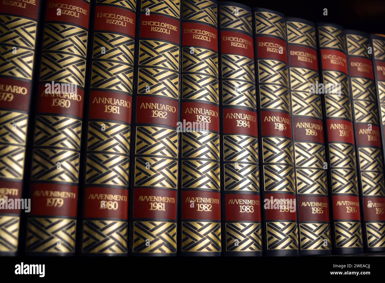 Volumes encyclopedia hi-res stock photography and images - Alamy