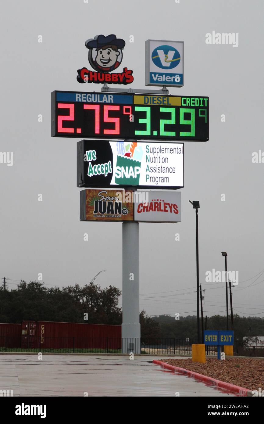 Natalia, USA. 24th Jan, 2024. Signage of Valero's Chubby's Travel