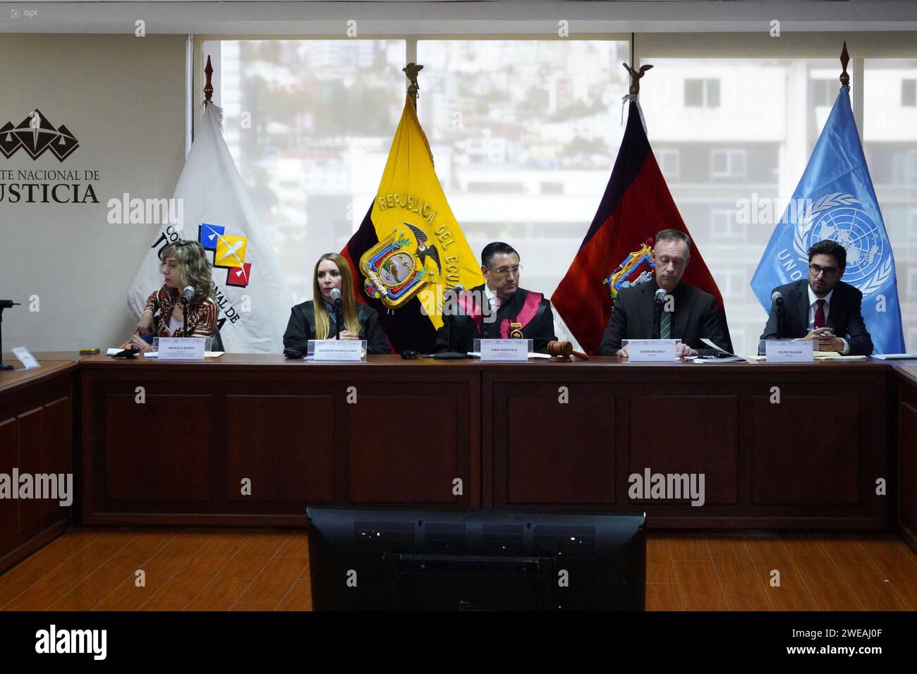 RESULTADOS EXAMEN CONTRA LA CORRUPCION CNJ Y ONU Quito 24 de enero 2024. Entrega de la UNODC de los resultados del examen de aplicacion de la convencion de las Naciones Unidas contra la Corrupcion. En la Corte Nacional de Justicia. API / DANIEL MOLINEROS Quito Pichincha Ecuador CLJ-RESULTADOSEXAMENCONTRALACORRUPCIONCNJYONU-297c06536d8ba16e859b1afbb0738c9b *** RESULTS OF ANTI-CORRUPTION EXAMINATION CNJ AND UN Quito January 24, 2024 UNODC delivery of the results of the review of the implementation of the United Nations Convention against Corruption At the National Court of Justice API DANIEL MOL Stock Photo