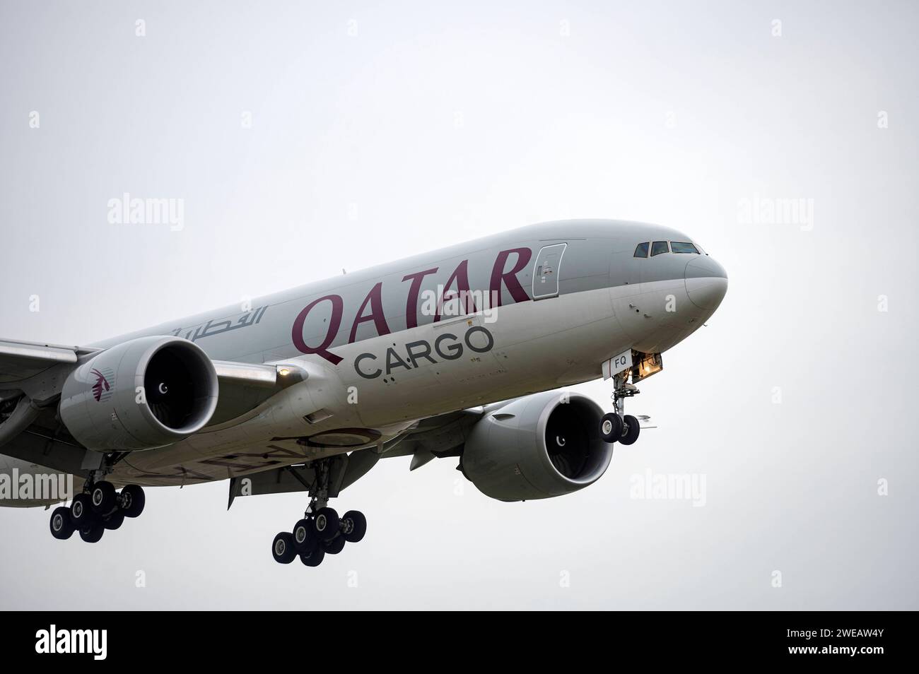 Amsterdam The Netherlands 24th January 2024 Aircraft landing at Schiphol Airport. Qatar Airways Cargo Boeing 777 A7-BFQ dutch, nl, vliegtuig, flugzeug, aankomst, arrival, plane, Stock Photo