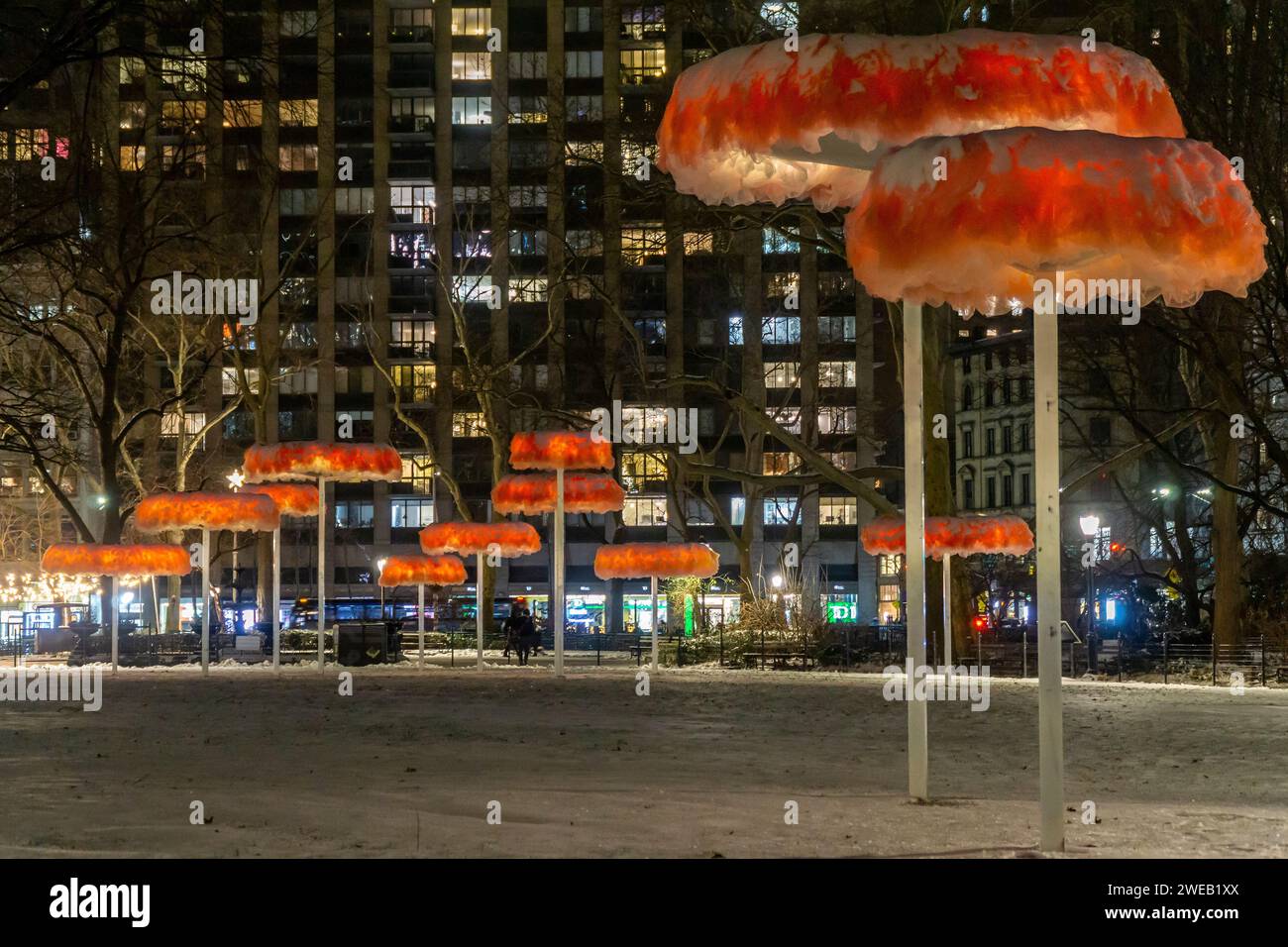 The  installation of Ana Maria Hernando’s “To Let the Sky Know / Dejar que el cielo sepa”. on Wednesday, January 17, 2024. The tulle sculptures, evocative of clouds and a waterfall will be on the various lawns of the park until March 17. (© Richard B. Levine) Stock Photo