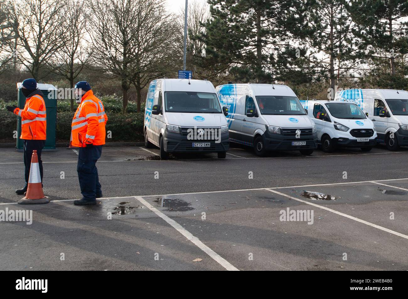 Pangbourne water treatment works hi-res stock photography and images ...