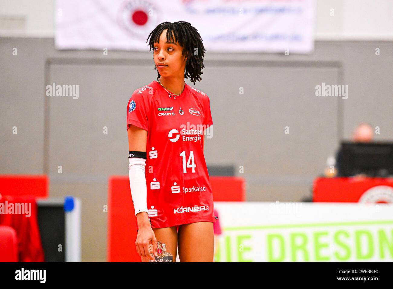 Dresden, Deutschland. 24th Jan, 2024. Tia Jimerson (Dresdner SC, 14) 1