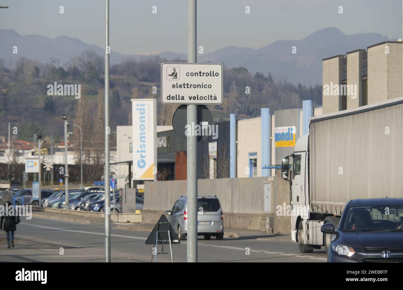 Zona 30 hi res stock photography and images Page 4 Alamy