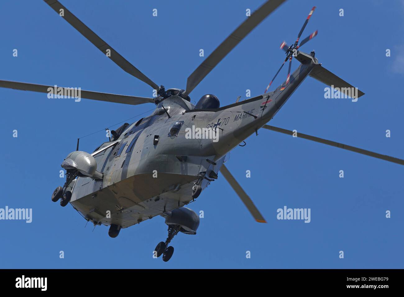 Ein Mehrzweckhubschrauber Mk41 Sea King der Marine. Ein Mehrzweckhubschrauber Mk41 Sea King der Marine. *** A naval Mk41 Sea King multi-role helicopter A naval Mk41 Sea King multi-role helicopter Stock Photo