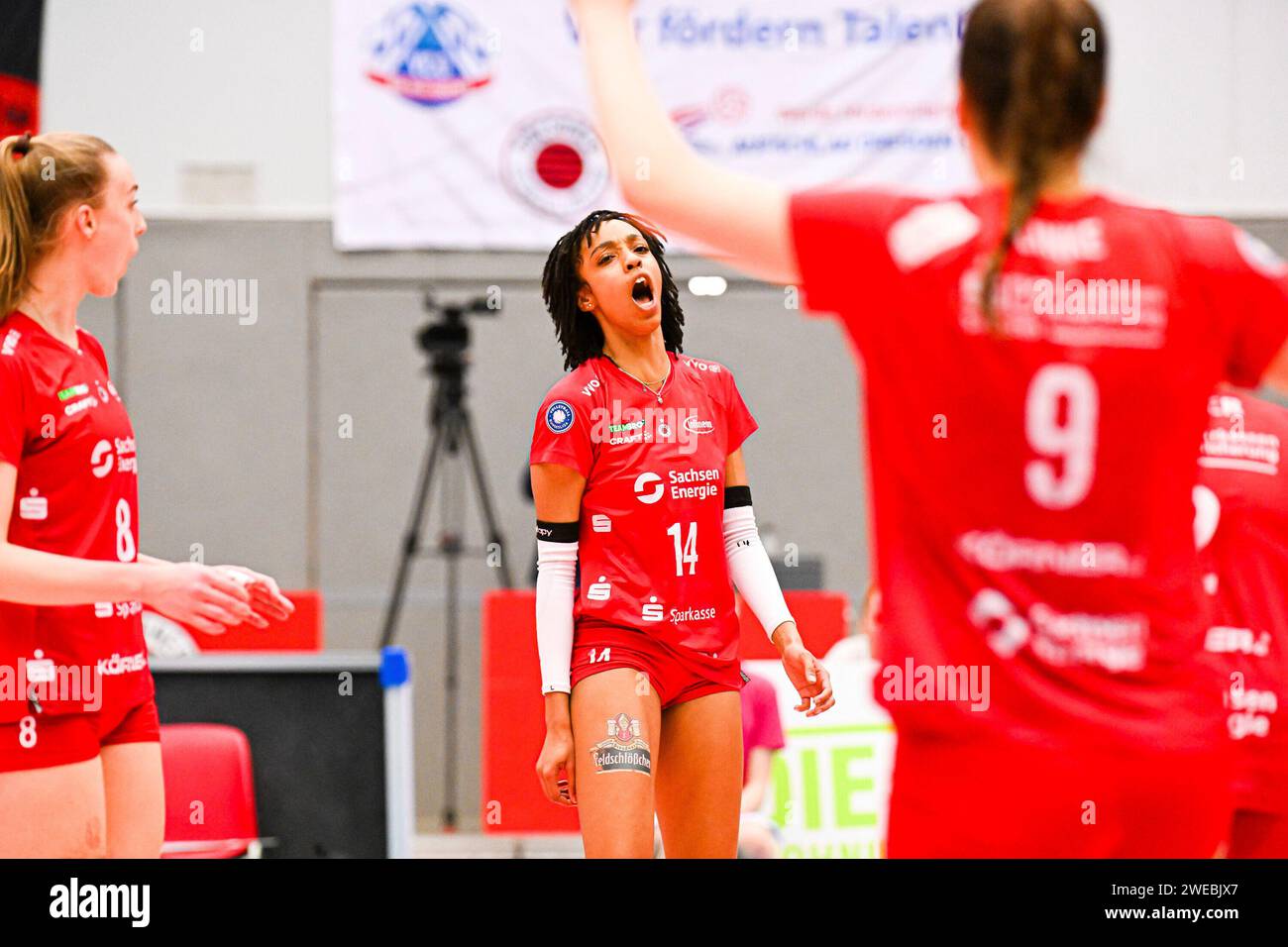 Dresden, Deutschland. 24th Jan, 2024. Tia Jimerson (Dresdner SC, 14) 1
