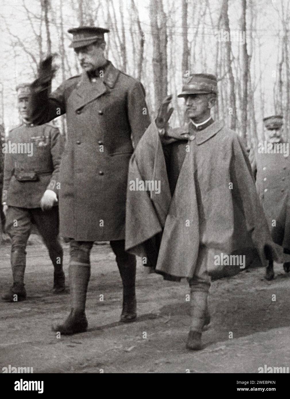King Victor Emmanuel III (King of Italy) (right) with King Albert I of the Belgians Stock Photo