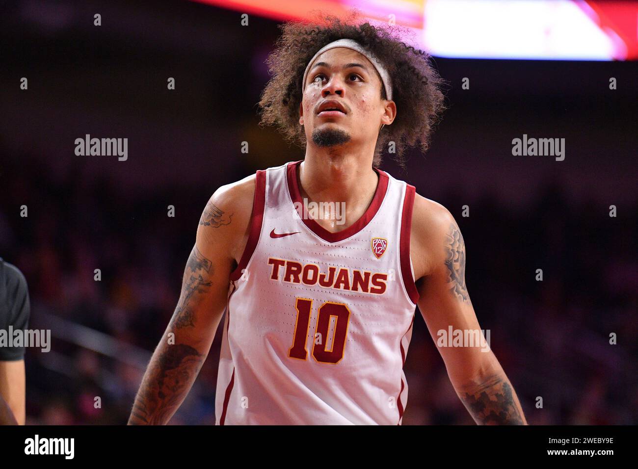 LOS ANGELES, CA - JANUARY 10: USC Trojans forward DJ Rodman (10) looks