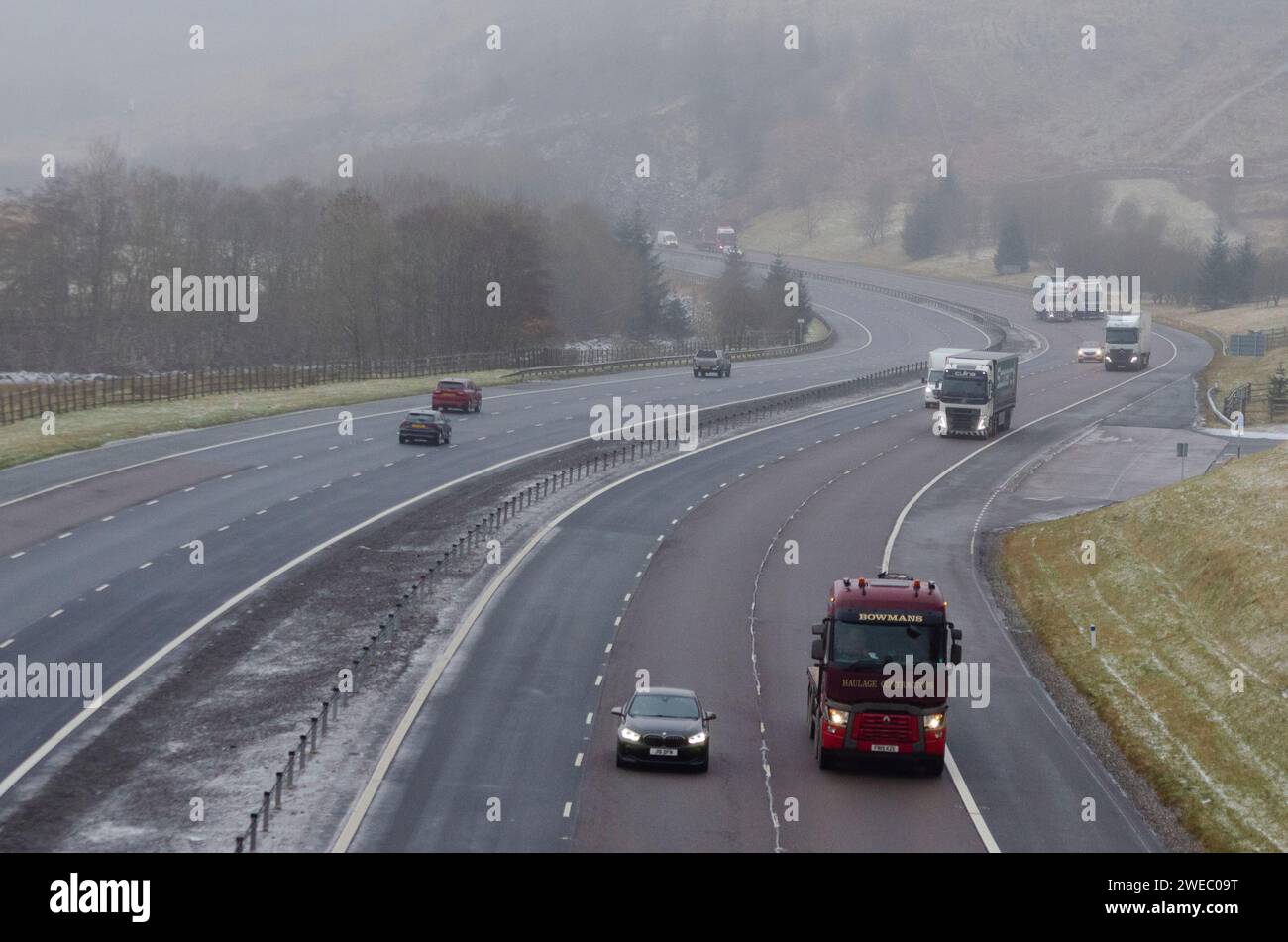 NEAR MOFFAT, SCOTLAND, UK - 16 January 2024 - Traffic on the M74 near Moffat today (Monday), as snow moves south pushed along by an arctic blast which Stock Photo