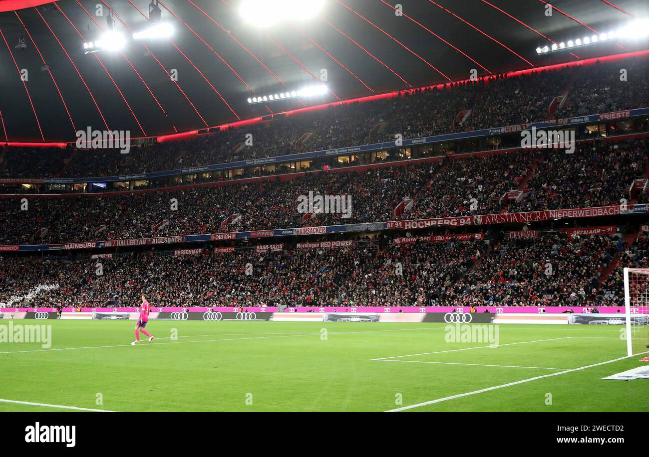 München, Deutschland 24. Januar 2024: Fussball, Herren, Bundesliga, Saison 2023/2024, FC Bayern München - 1. FC Union Berlin, Allianz Arena Hier der Blick auf die Gegengerade, Tribüne, nicht alle Plätze sind besetzt, freie Plätze, Fan, Fans, Zuschauer DFB, DFL regulations prohibit any use of photographs as image sequences and/or quasi-video Stock Photo