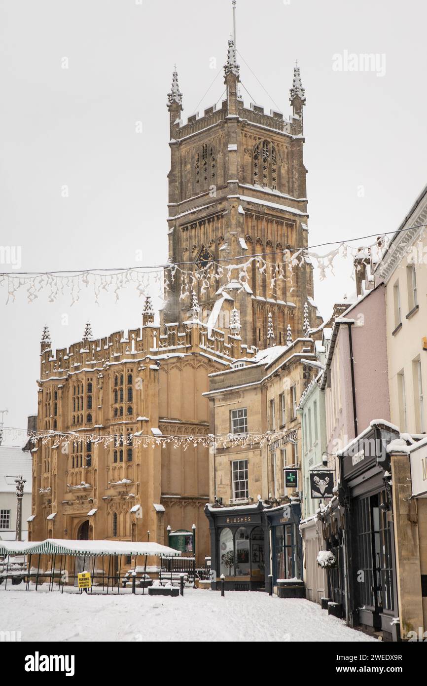 Cirencester parish church town centre on a snowy day Stock Photo
