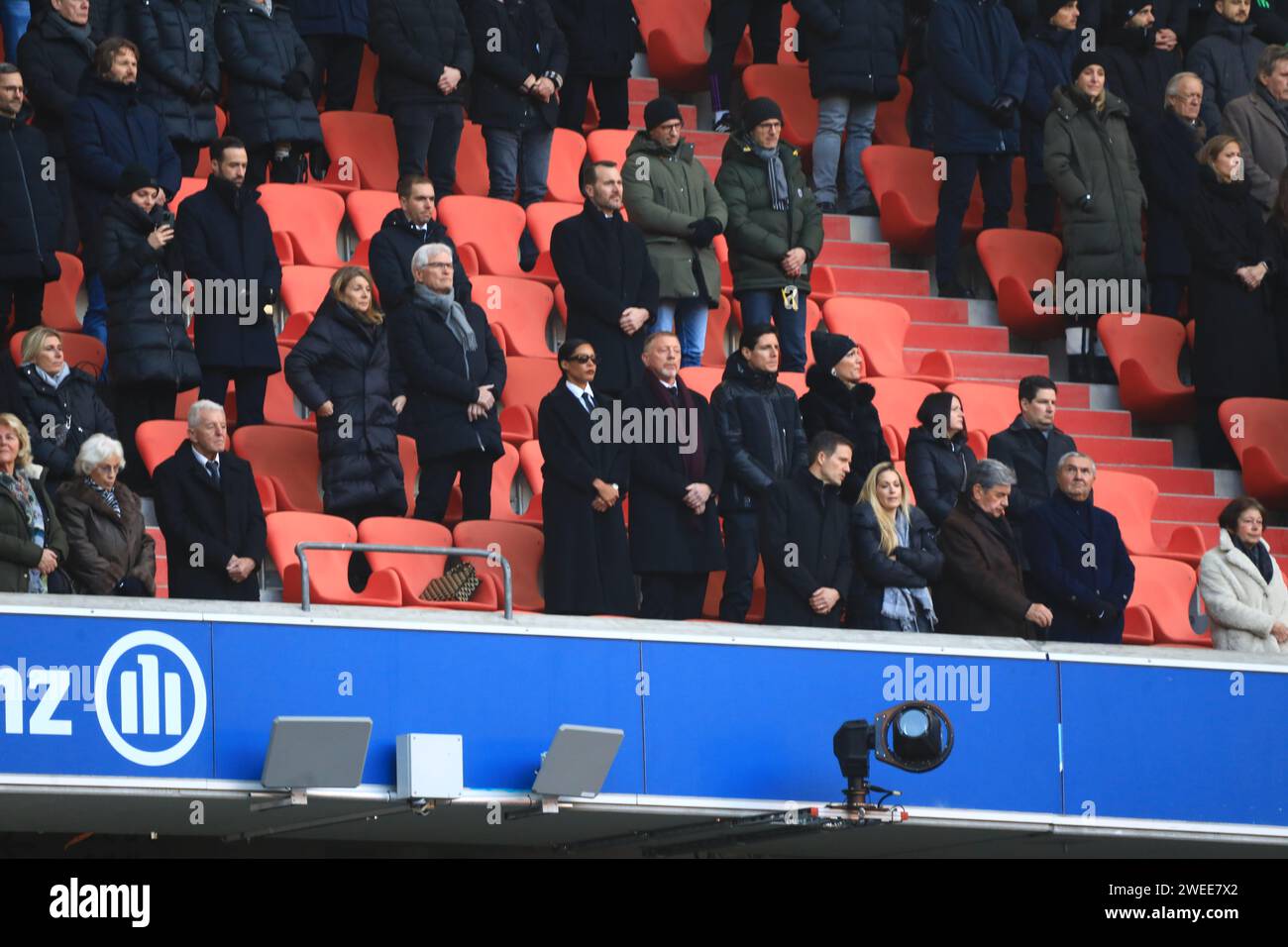 Tausende Haben In Der Allianz Arena Abschied Von Der Fussball-Legende ...