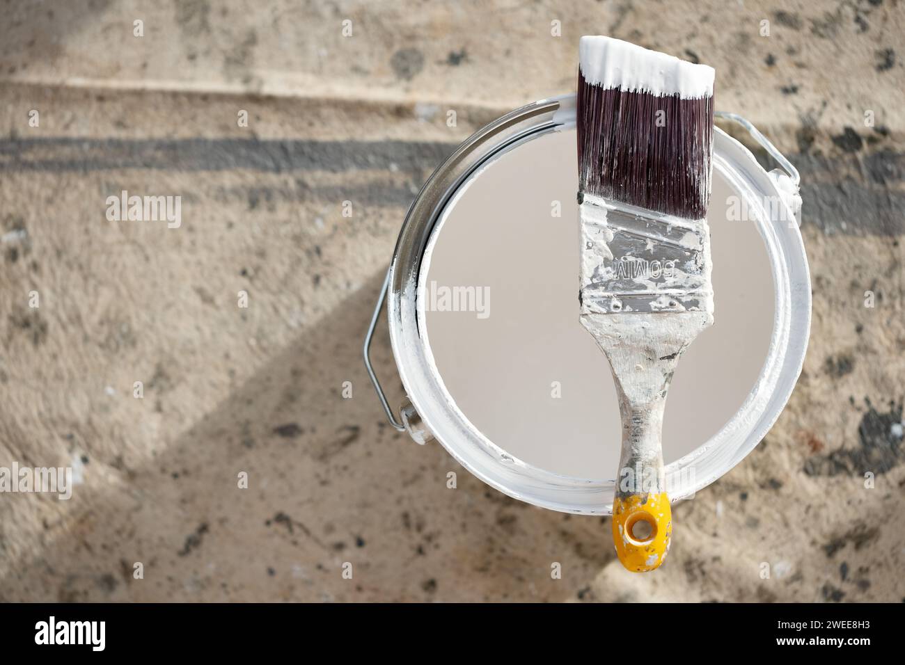 Favourite paint brush hires stock photography and images Alamy