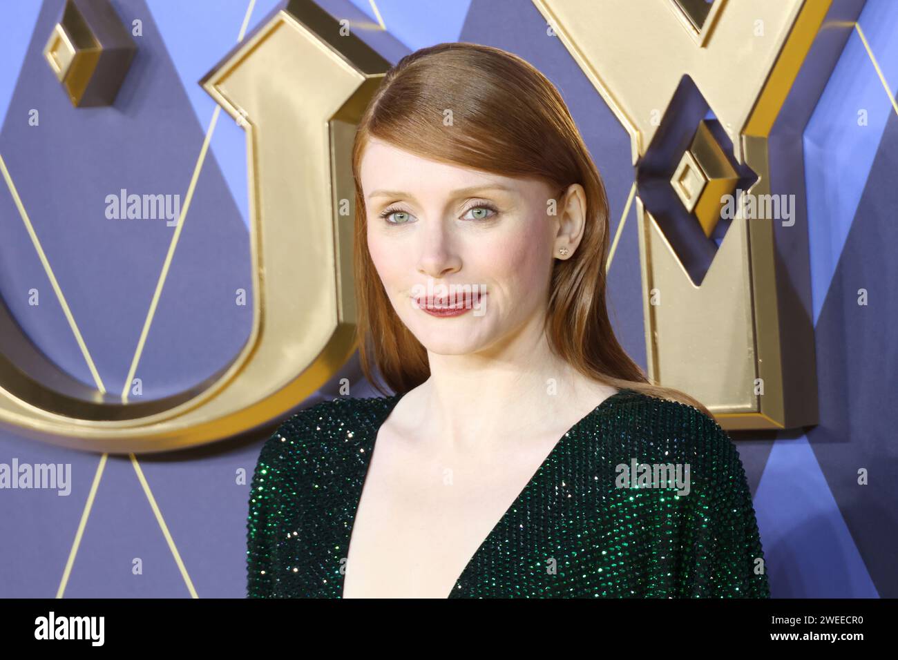 bryce dallas howard argylle gold dress Bryce Dallas Howard | World Premiere of "Argylle", London, England