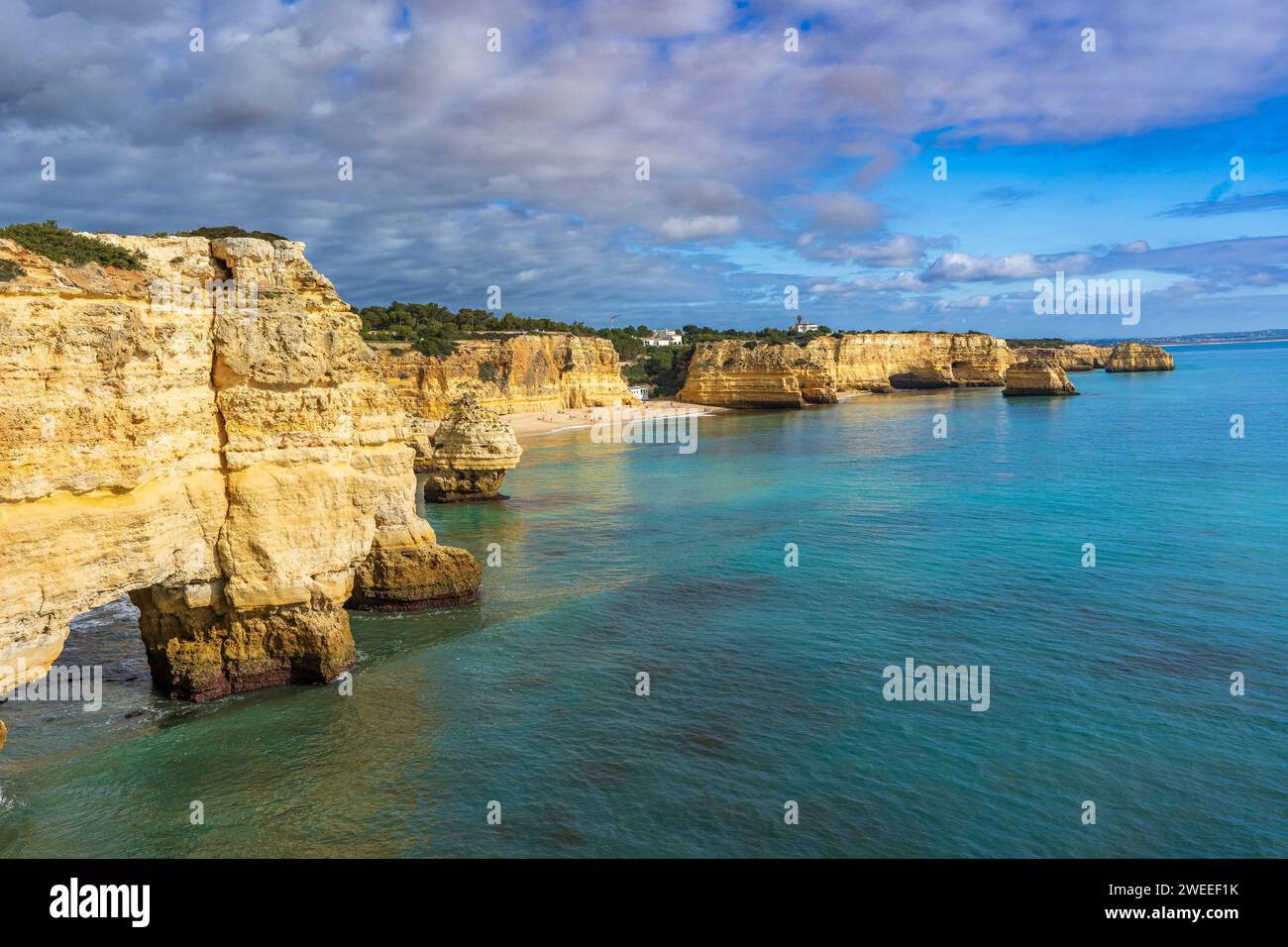 Cliff portugal hi-res stock photography and images - Alamy
