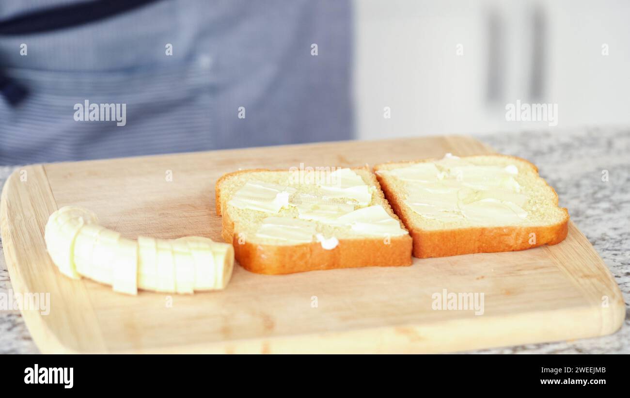 Grilled peanut butter banana sandwich Stock Photo - Alamy Grilled peanut butter banana sandwich Stock Photo - Alamy