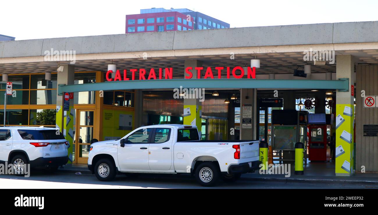Caltrain logo hi-res stock photography and images - Alamy