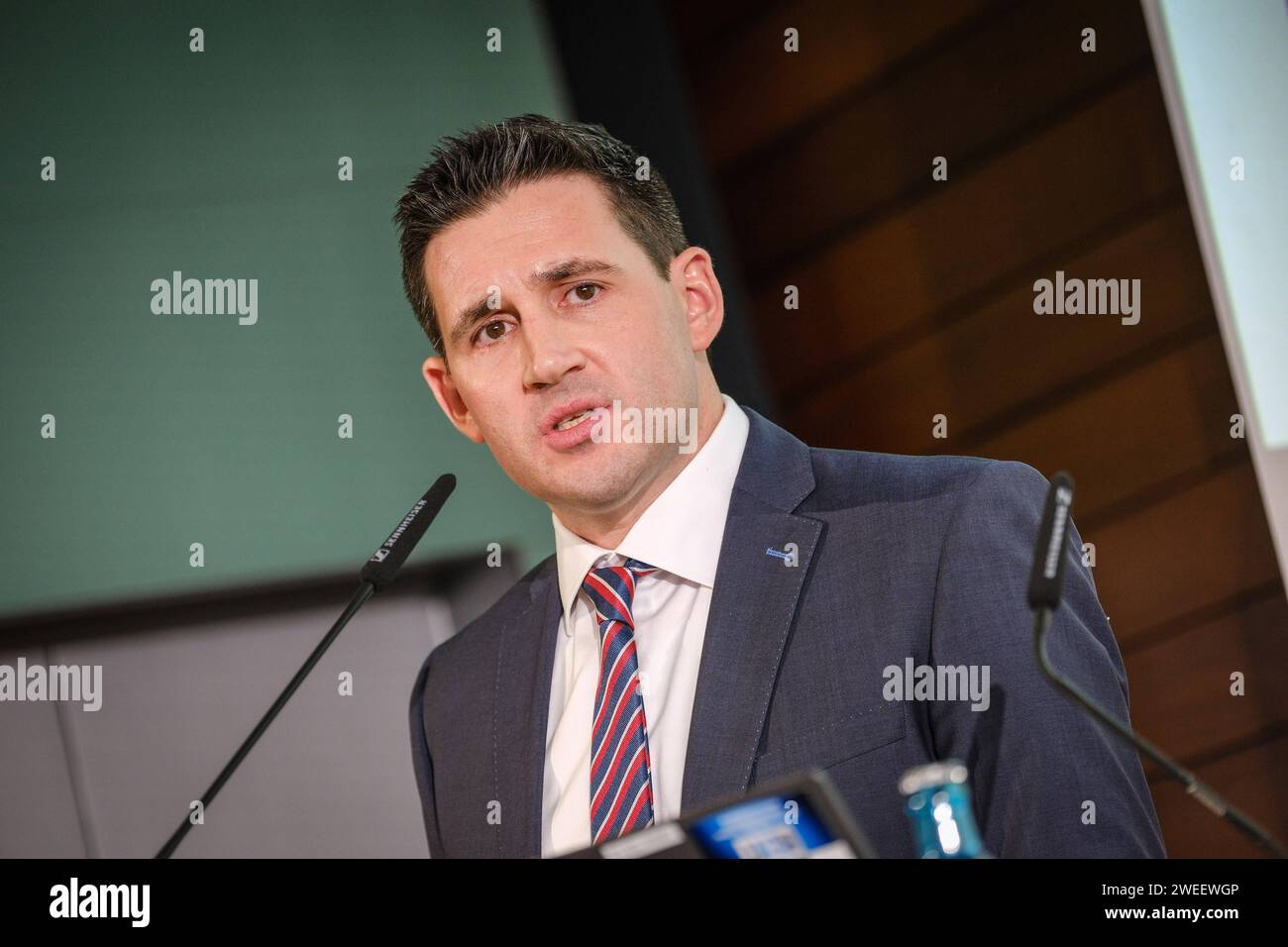 Sexualisierte gewalt hi-res stock photography and images - Alamy