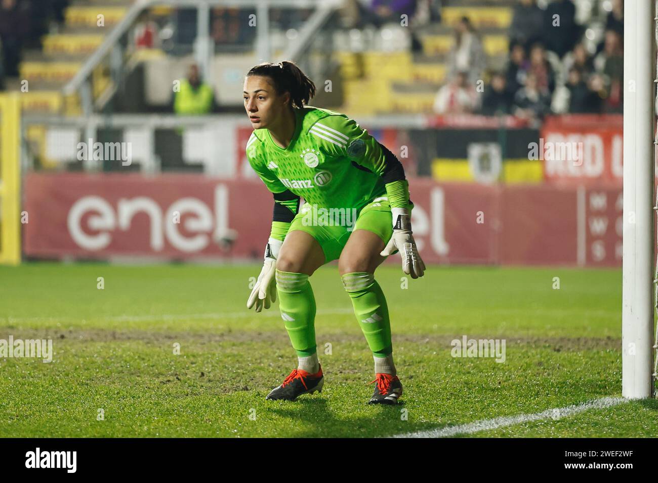 Maria luisa grohs fc bayern munchen hi-res stock photography and images ...