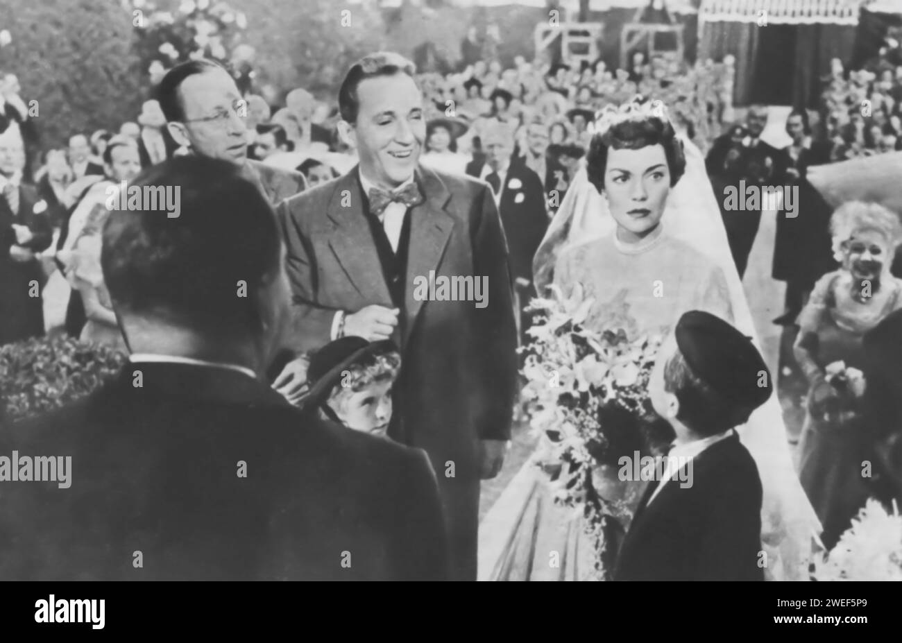 Here comes the groom hi-res stock photography and images - Alamy, image size:1300x927