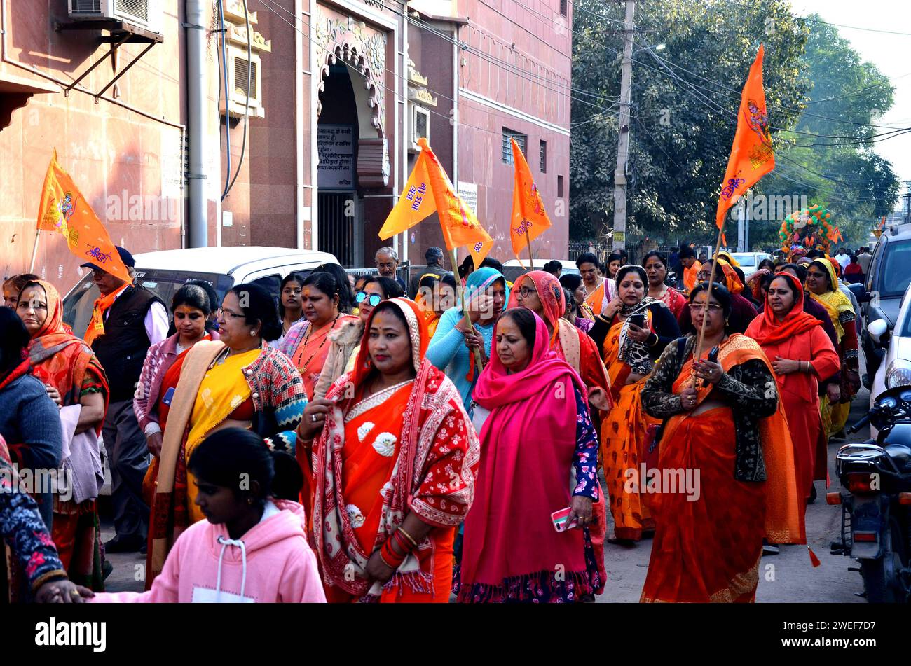 Pran pratishtha ceremony hires stock photography and images Alamy