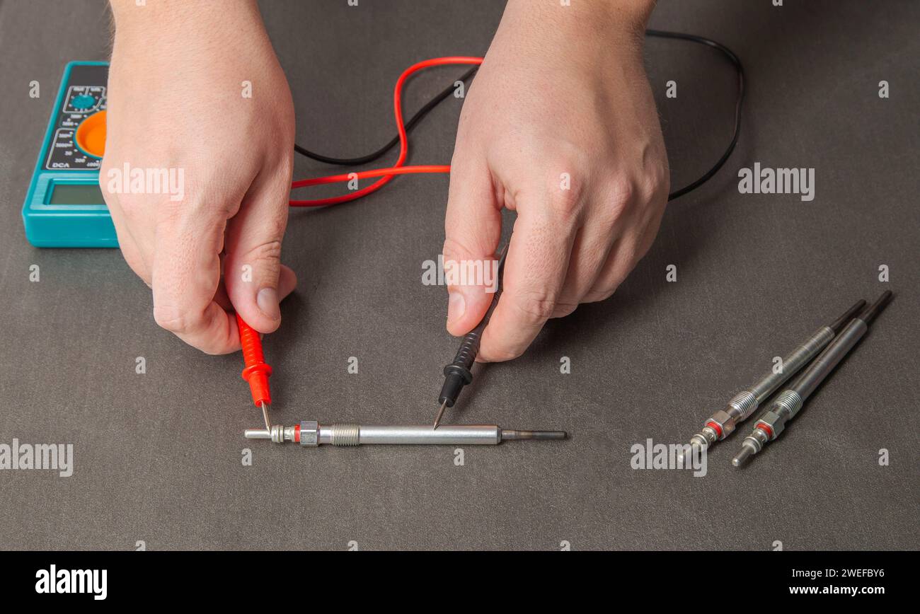 Checking the serviceability of the glow plug with a multimeter 