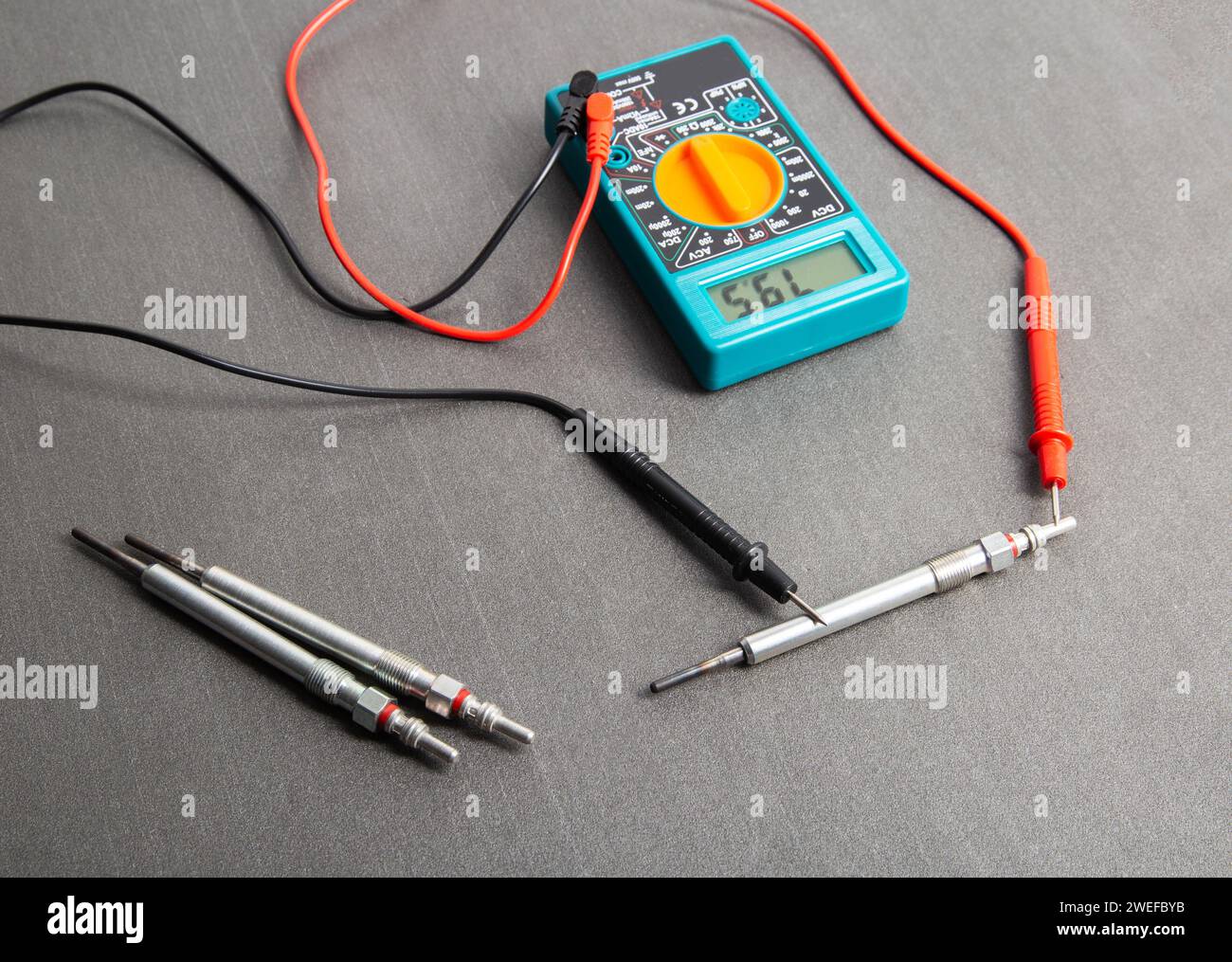 Checking the serviceability of the glow plug with a multimeter. Glow plug voltage resistance