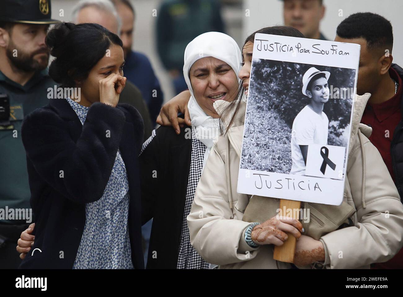 The family of the young Soufian with posters to demand justice for his ...