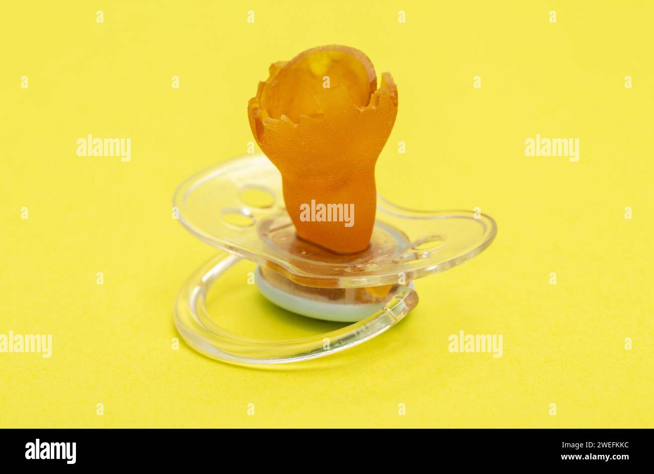 Chewing reflex hi-res stock photography and images - Alamy