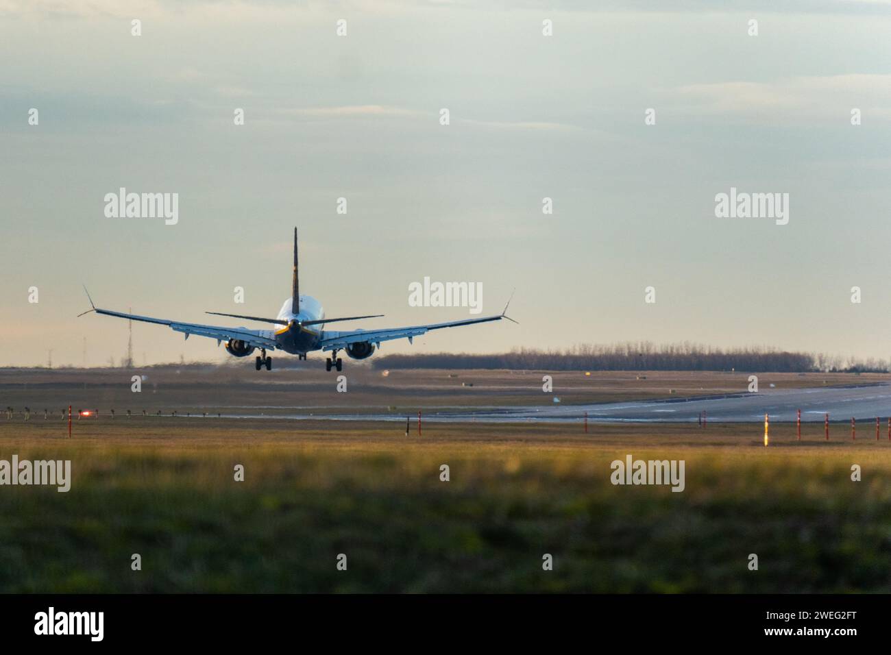 Ryanair Boeing 737 Max 8 Landing At Budapest Airport Stock Photo Alamy