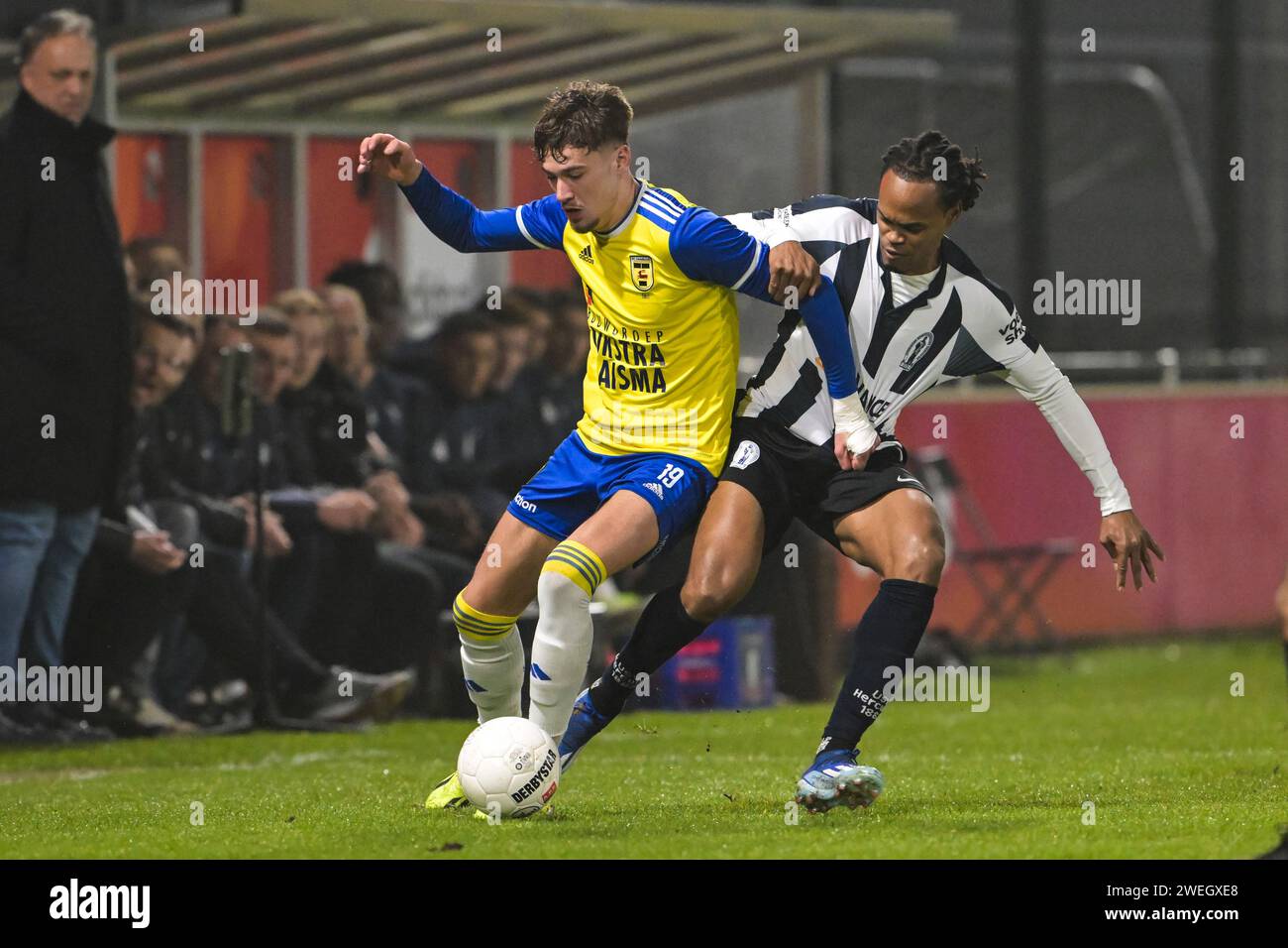 UTRECHT (lr) Milan Smit of sc Cambuur, Shanon Carmelia of USV Hercules during the TOTO KNVB UTRECHT (lr) Milan Smit of sc Cambuur, Shanon Carmelia of USV Hercules during the TOTO KNVB