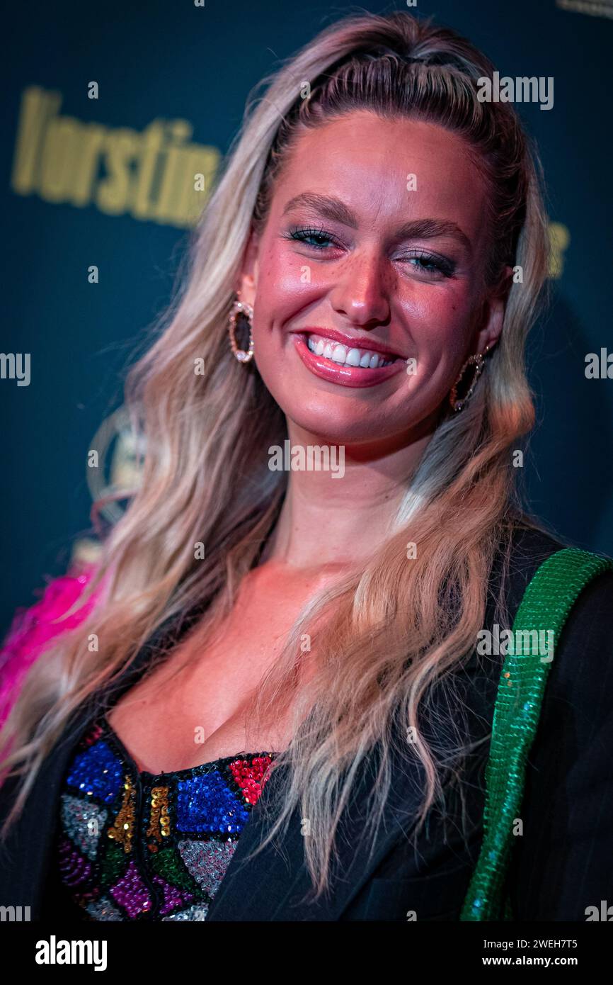 HILVERSUM - Julia van Reyendam on the red carpet prior to the Golden RadioRing Gala. ANP LEVIN DEN BOER netherlands out - belgium out Stock Photo