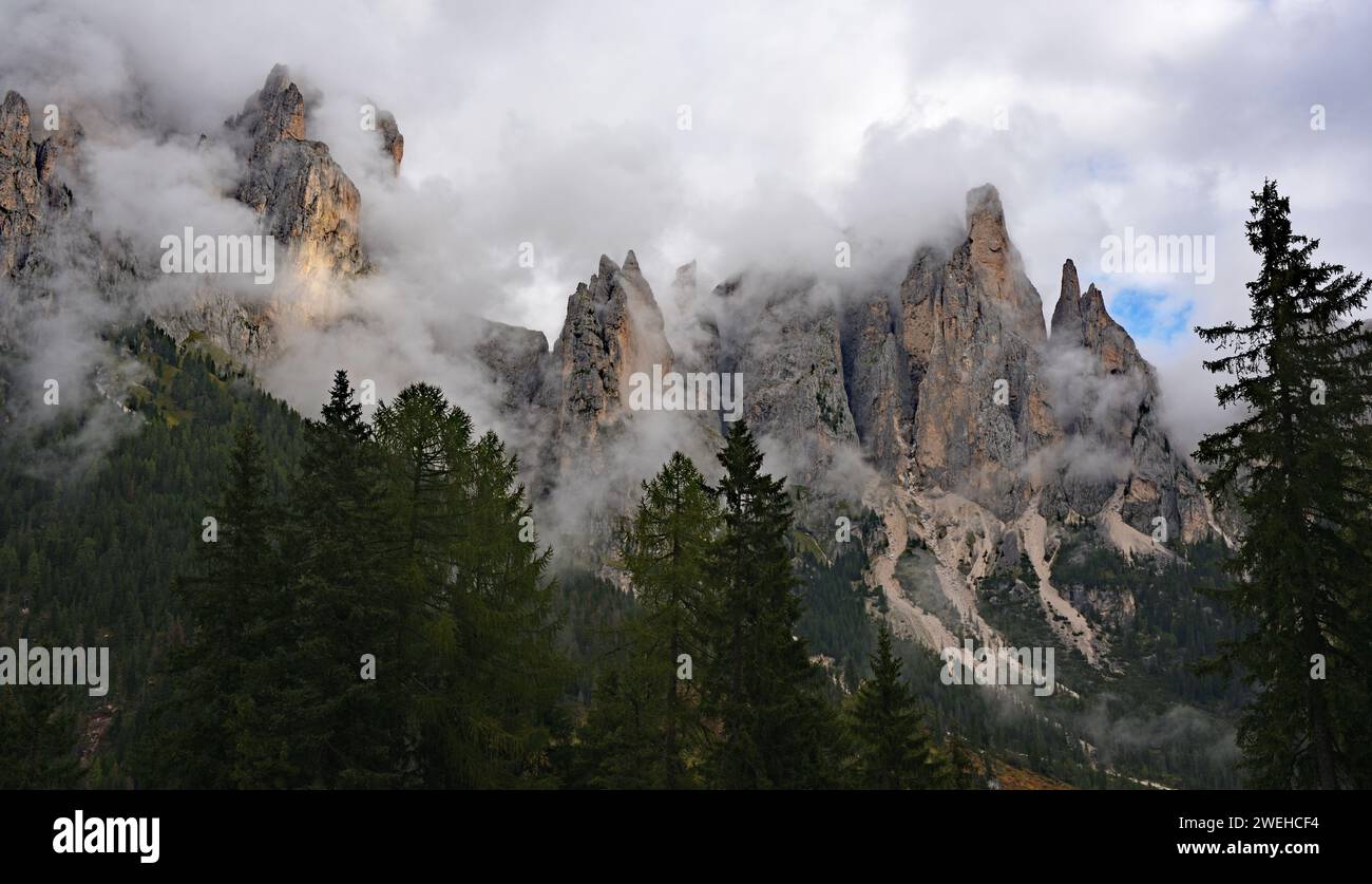 Hiking towards Forca Neigra in the Dolomites Stock Photo - Alamy