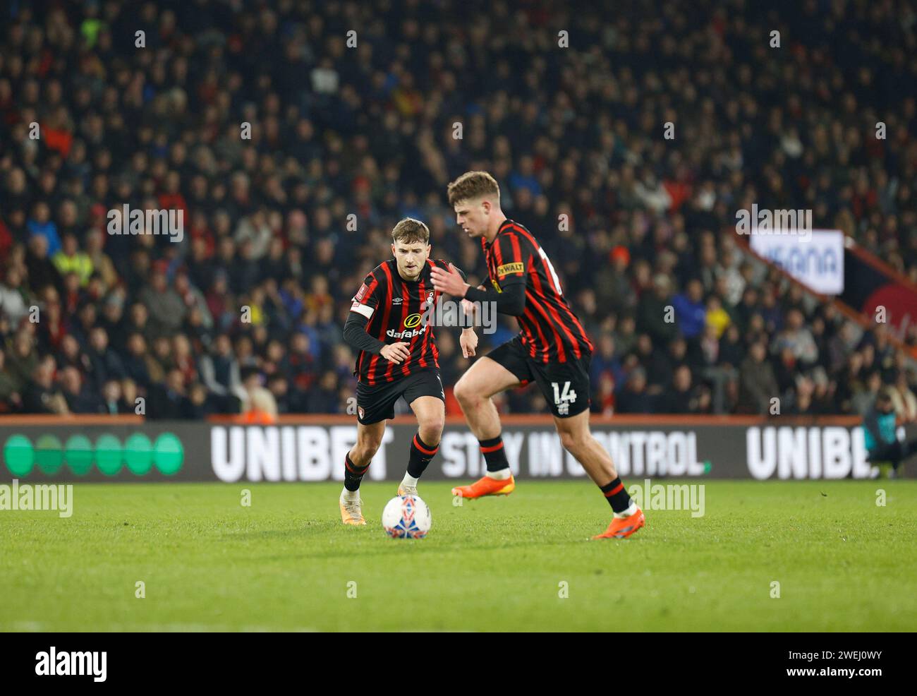 Vitality Stadium, Boscombe, Dorset, UK. 25th Jan, 2024. FA Cup Fourth Round Football, AFC Bournemouth versus Swansea; David Brooks of Bournemouth takes a disguised free kick Credit: Action Plus Sports/Alamy Live News Stock Photo