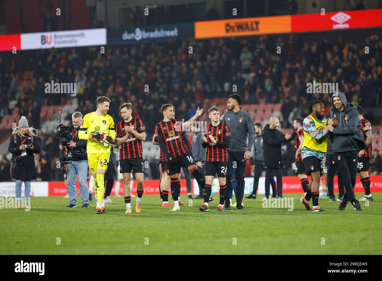 Vitality Stadium, Boscombe, Dorset, UK. 25th Jan, 2024. FA Cup Fourth Round Football, AFC Bournemouth versus Swansea; Bournemouth players celerate their victory at game end Credit: Action Plus Sports/Alamy Live News Stock Photo