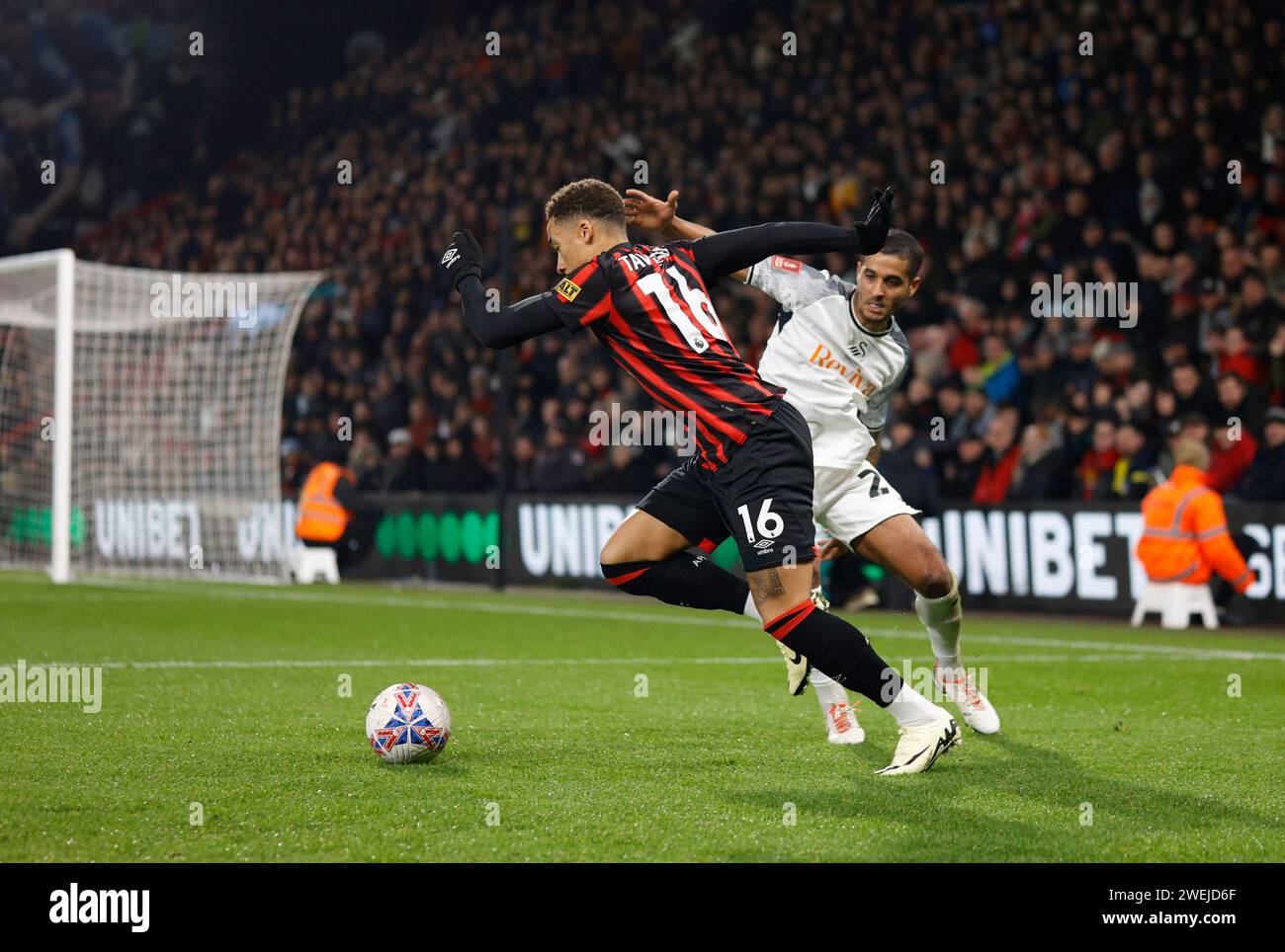 Vitality Stadium, Boscombe, Dorset, UK. 25th Jan, 2024. FA Cup Fourth Round Football, AFC Bournemouth versus Swansea; Marcus Tavernier of Bournemouth goes past Naughton and takes the ball into the box Credit: Action Plus Sports/Alamy Live News Stock Photo