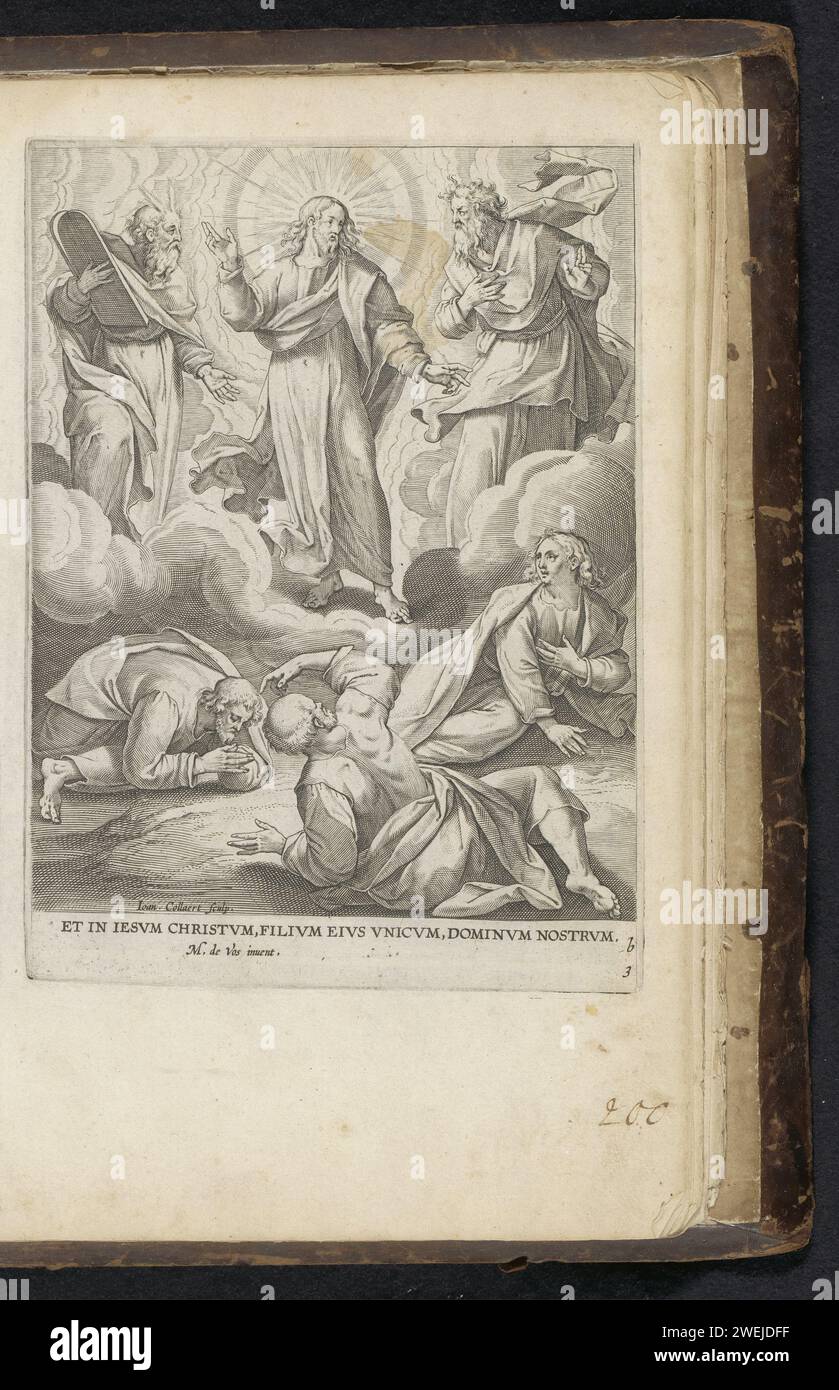 Transfiguration, Jan Collaert (II), After Maerten de Vos, 1646 print Illustration of the second article of faith ([I believe] in Jesus Christ, His only Son, our Lord) of the Apostolic Creed. The glorification on the mountain: Christ's face shines like the sun. Moses and Elijah appear on either side of Christ and speak with him. John, Petrus and James are sitting on the mountain. This print is part of an album.  paper engraving And in Jesus Christ,' Articles of Faith. The Transfiguration: Moses and Elijah appear on either side of Christ on Mount wearer (Matthew 17: 1-13; Mark 9: 2-13; Luke 9: 2 Stock Photo