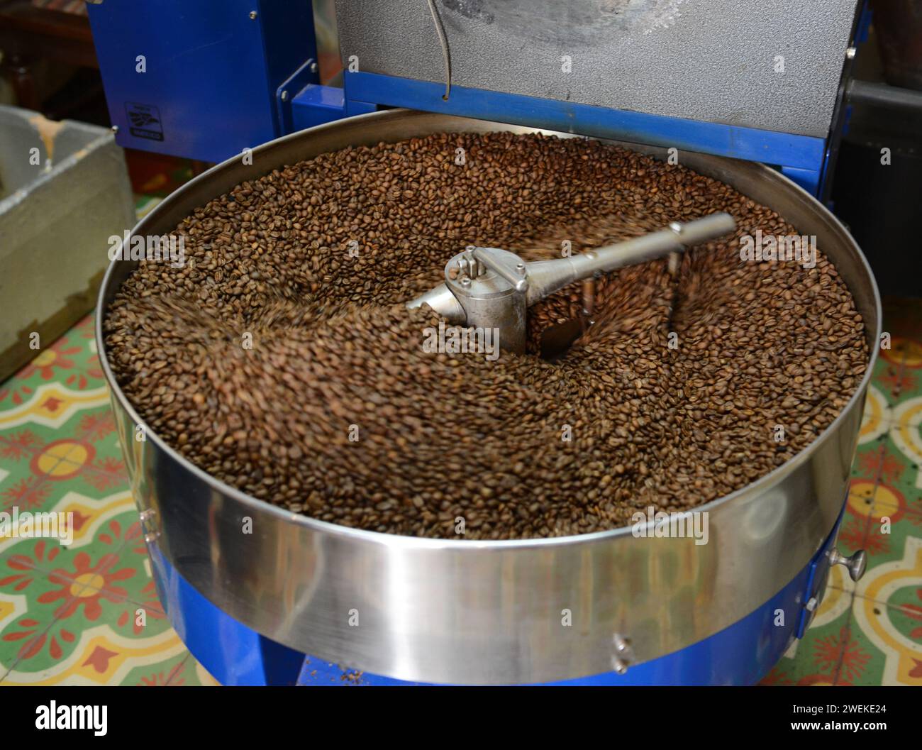 Roasting coffee beans at the Café O'Reilly in old Havana, Cuba. Stock Photo