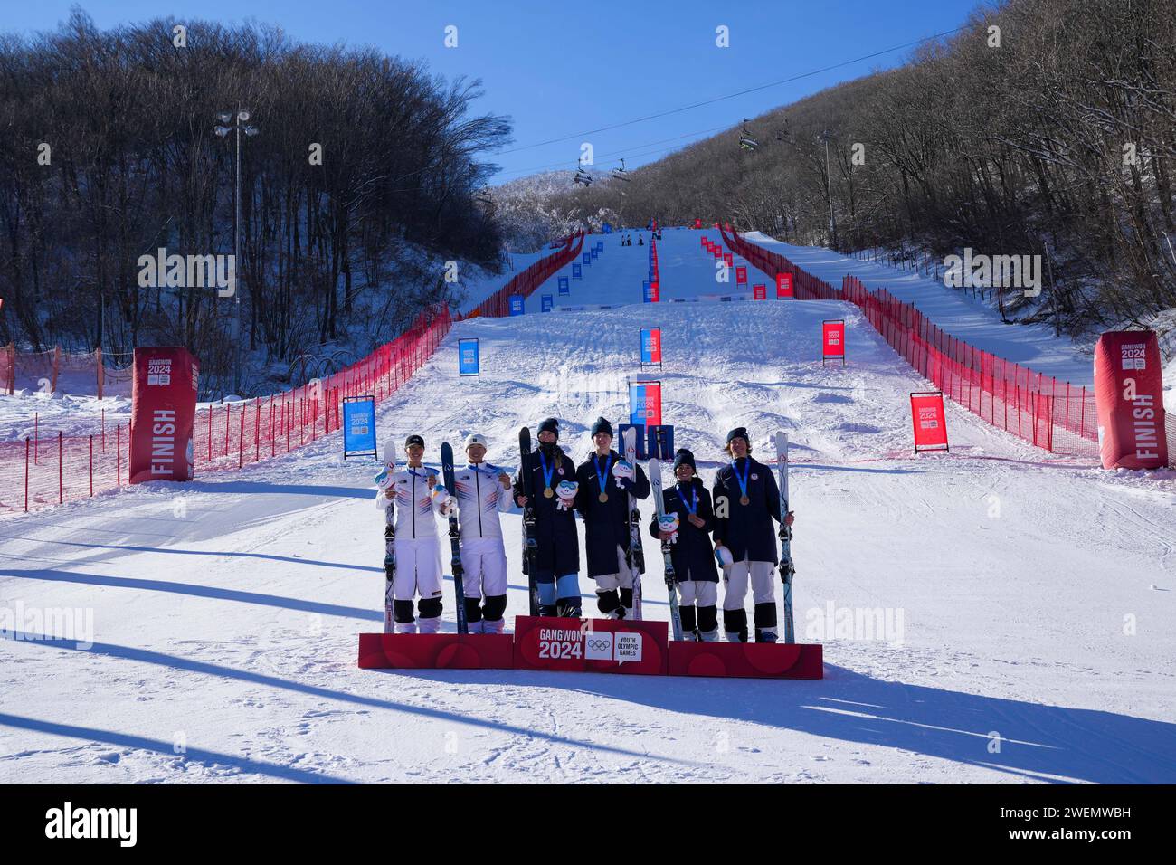 Jeongseon, South Korea. 26th Jan, 2024. Gold medalists Elizabeth Lemley(3rd L) and Porter Huff (3rd R) of the United States, silver medalists Yun Shin-Ee (1st L) and Lee Yoon Seung (2nd L) of South Korea and bronze medalists Abby McLarnon (2nd R) and Jiah Cohen of the United States pose on the podium during the victory ceremony for the Mixed Team Dual Moguls of Freestyle Skiing at the Gangwon 2024 Winter Youth Olympic Games in Jeongseon, South Korea, Jan. 26, 2024. Credit: Zhang Xiaoyu/Xinhua/Alamy Live News Stock Photo