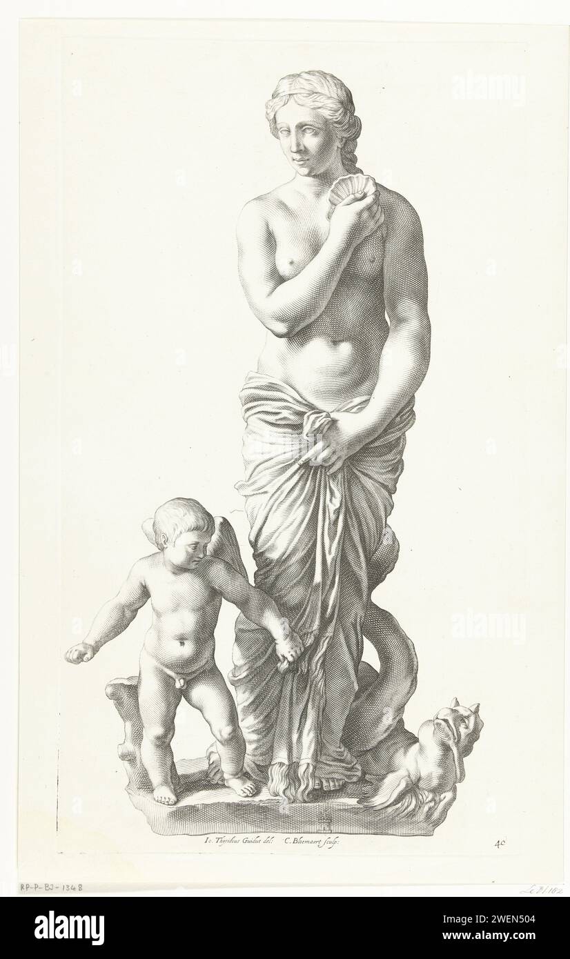Venus, Cornelis Bloemaert (II), After Giovanni City City Guidi, c. 1636 print Image of Venus who holds a shell in her right hand. Amor pulls her rug to her right. On the left at her feet a sea monster. The image comes from the Vincenzo Giustiniani collection, whose weapon can be seen on the pedestal.  paper engraving (story of) Venus (Aphrodite). piece of sculpture, reproduction of a piece of sculpture Stock Photo