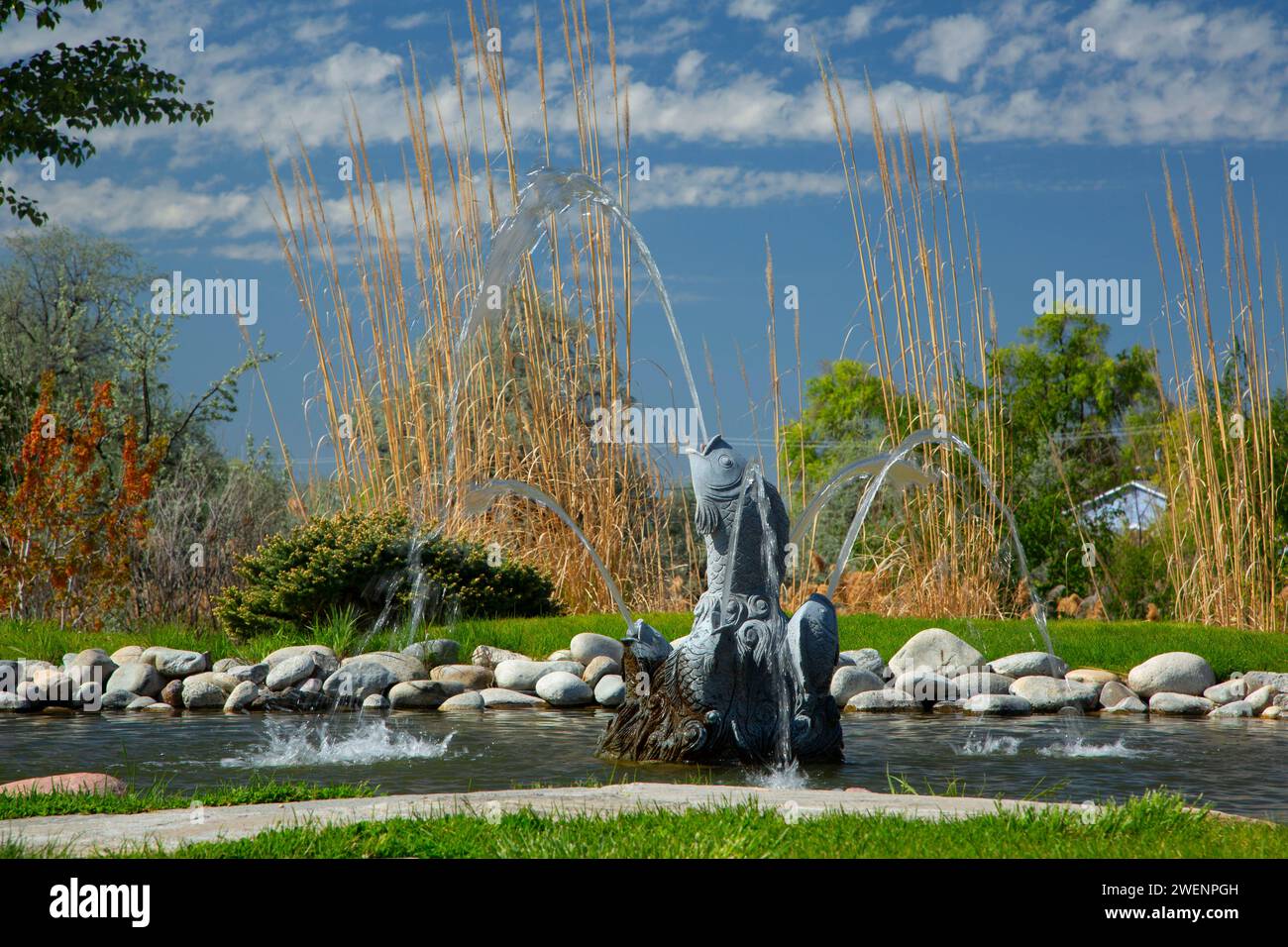 Fountain, Japanese Peace Garden, Moses Lake, Washington Stock Photo Alamy
