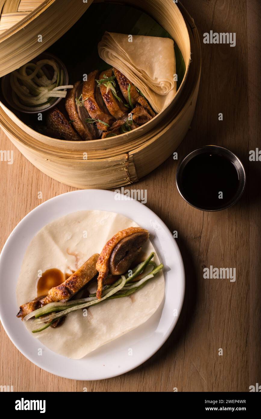 Pekin duck wraps hi-res stock photography and images - Alamy