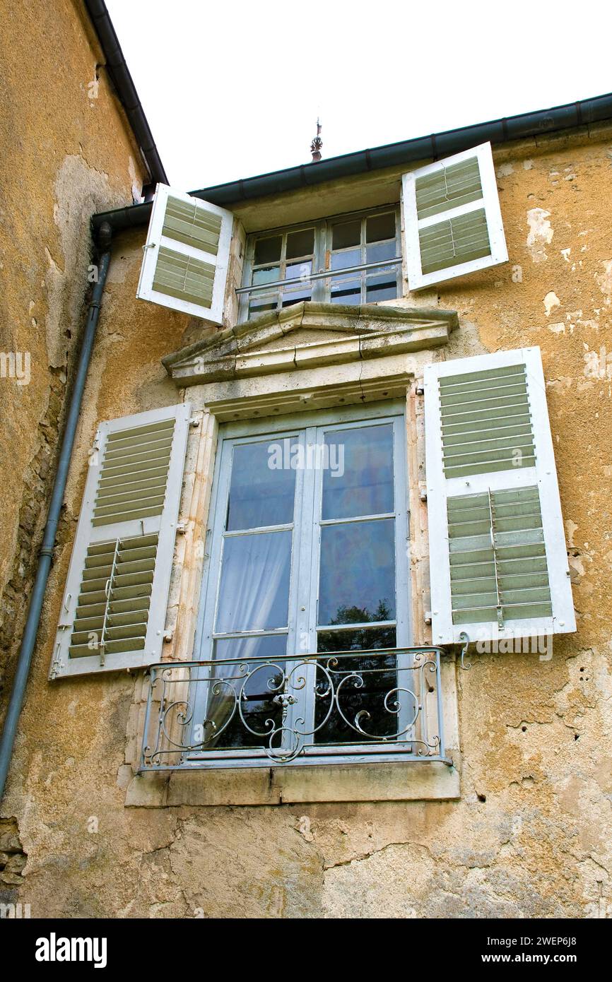 Château-de-Morteau near Cirey-lès-Mareilles, window on the façade Stock Photo